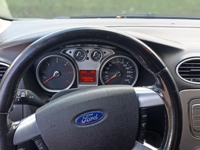 Сірий Форд Фокус, об'ємом двигуна 1.6 л та пробігом 290 тис. км за 5500 $, фото 5 на Automoto.ua