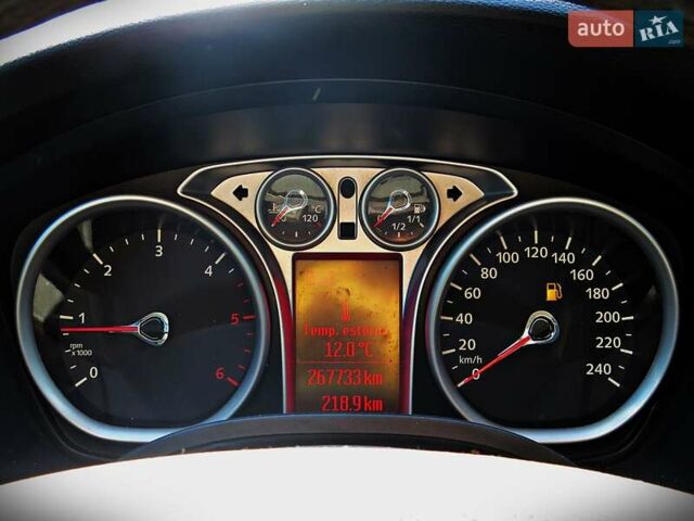 Серый Форд Фокус, объемом двигателя 2 л и пробегом 267 тыс. км за 6950 $, фото 6 на Automoto.ua
