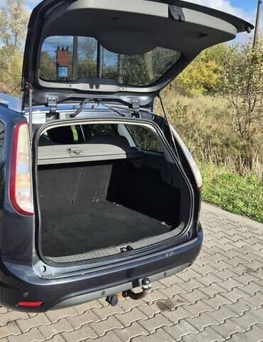 Серый Форд Фокус, объемом двигателя 1.8 л и пробегом 239 тыс. км за 5600 $, фото 3 на Automoto.ua