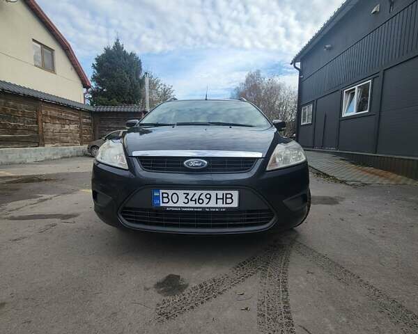Серый Форд Фокус, объемом двигателя 1.6 л и пробегом 230 тыс. км за 5500 $, фото 1 на Automoto.ua