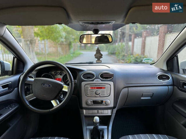 Форд Фокус 2009 у Вознесенске на Automoto.ua Сірий Форд Фокус, об'ємом двигуна 1.6 л та пробігом 197 тис. км за 6200 $, фото 10 на Automoto.ua