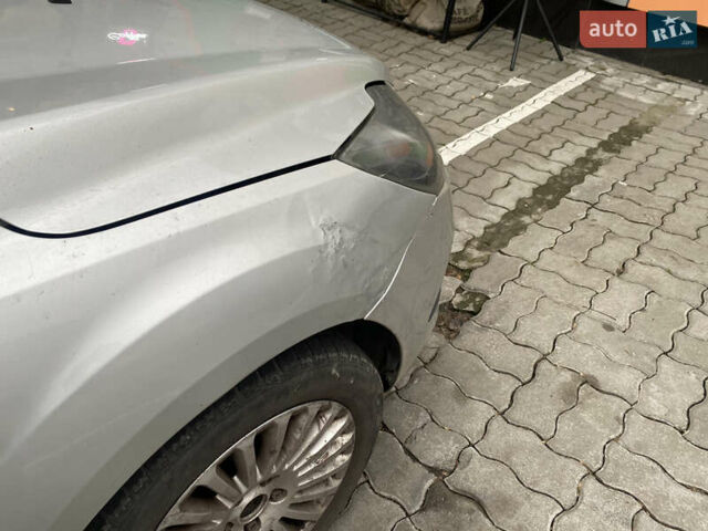 Серый Форд Фокус, объемом двигателя 2 л и пробегом 301 тыс. км за 5700 $, фото 2 на Automoto.ua