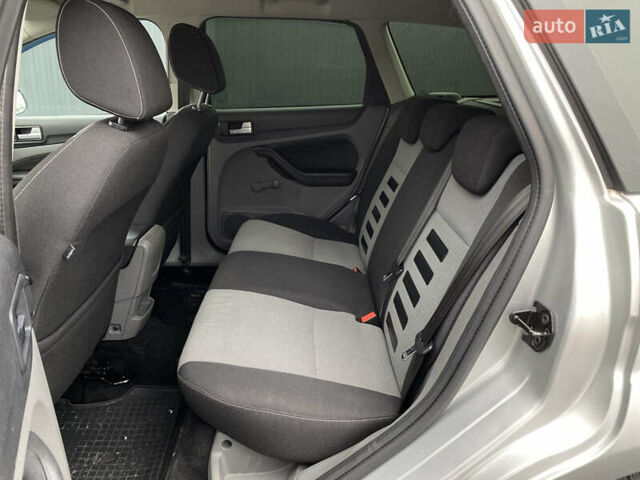 Серый Форд Фокус, объемом двигателя 1.6 л и пробегом 174 тыс. км за 4599 $, фото 41 на Automoto.ua