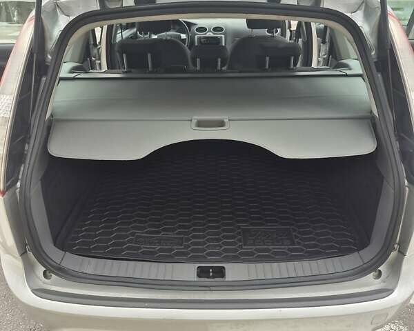 Серый Форд Фокус, объемом двигателя 1.6 л и пробегом 157 тыс. км за 5500 $, фото 9 на Automoto.ua