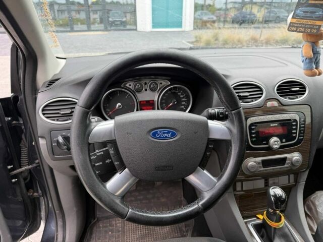 Сірий Форд Фокус, об'ємом двигуна 1.6 л та пробігом 250 тис. км за 4450 $, фото 3 на Automoto.ua