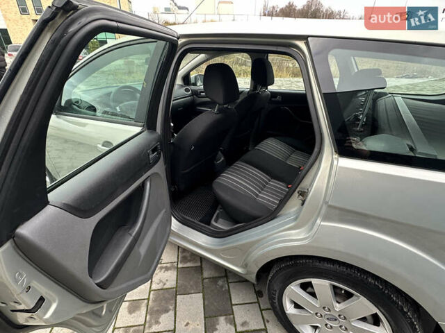 Сірий Форд Фокус, об'ємом двигуна 1.6 л та пробігом 258 тис. км за 5700 $, фото 25 на Automoto.ua