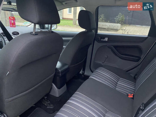 Сірий Форд Фокус, об'ємом двигуна 1.6 л та пробігом 197 тис. км за 6100 $, фото 19 на Automoto.ua