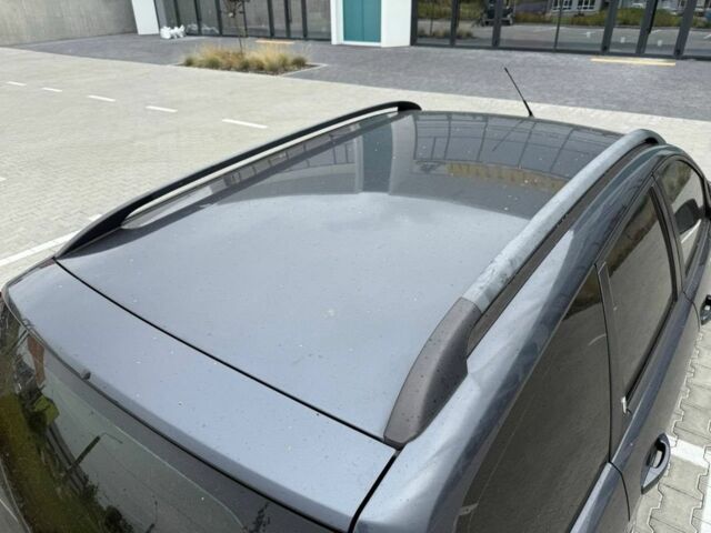 Сірий Форд Фокус, об'ємом двигуна 1.6 л та пробігом 250 тис. км за 4450 $, фото 1 на Automoto.ua