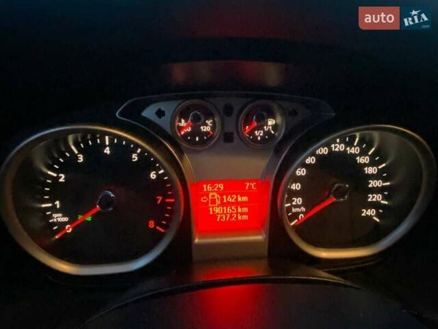 Серый Форд Фокус, объемом двигателя 1.6 л и пробегом 190 тыс. км за 5350 $, фото 15 на Automoto.ua