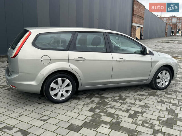 Сірий Форд Фокус, об'ємом двигуна 1.6 л та пробігом 258 тис. км за 5700 $, фото 6 на Automoto.ua