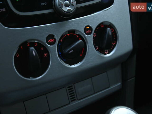 Форд Фокус 2009 в Бердичеве на Automoto.ua Серый Форд Фокус, объемом двигателя 1.6 л и пробегом 306 тыс. км за 4900 $, фото 19 на Automoto.ua