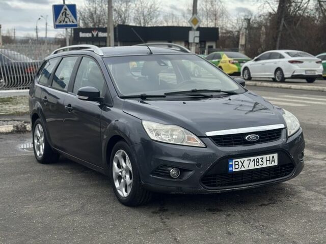 Серый Форд Фокус, объемом двигателя 2 л и пробегом 290 тыс. км за 4999 $, фото 1 на Automoto.ua