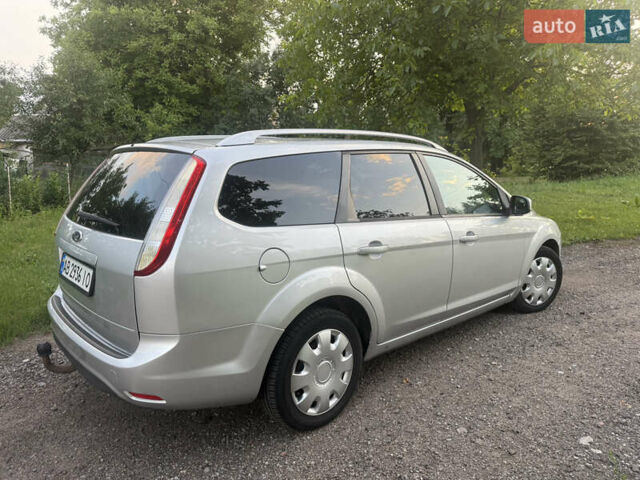 Форд Фокус 2009 у Бердичеве на Automoto.ua Сірий Форд Фокус, об'ємом двигуна 1.6 л та пробігом 260 тис. км за 5250 $, фото 1 на Automoto.ua