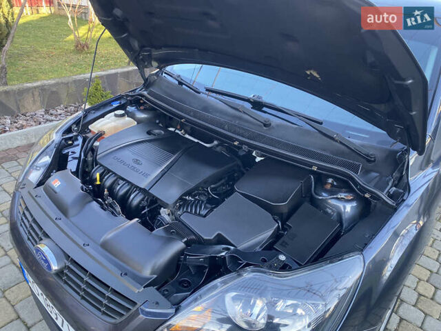 Серый Форд Фокус, объемом двигателя 1.8 л и пробегом 287 тыс. км за 5200 $, фото 33 на Automoto.ua