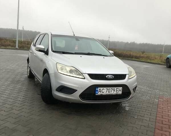 Серый Форд Фокус, объемом двигателя 1.8 л и пробегом 240 тыс. км за 3999 $, фото 7 на Automoto.ua