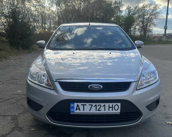 Форд Фокус 2009 в Калуше на Automoto.ua Серый Форд Фокус, объемом двигателя 1.6 л и пробегом 131 тыс. км за 6900 $, фото 36 на Automoto.ua