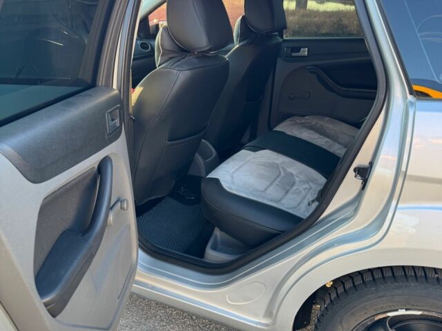 Серый Форд Фокус, объемом двигателя 1.6 л и пробегом 257 тыс. км за 6000 $, фото 8 на Automoto.ua