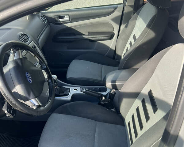 Форд Фокус 2009 в Львове на Automoto.ua Серый Форд Фокус, объемом двигателя 1.8 л и пробегом 231 тыс. км за 4700 $, фото 16 на Automoto.ua