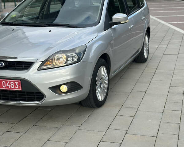 Сірий Форд Фокус, об'ємом двигуна 1.8 л та пробігом 196 тис. км за 6300 $, фото 1 на Automoto.ua