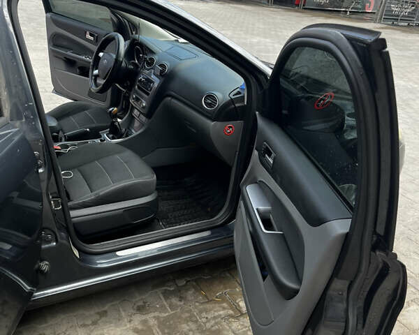 Форд Фокус 2009 у Львові на Automoto.ua Сірий Форд Фокус, об'ємом двигуна 1.56 л та пробігом 270 тис. км за 6000 $, фото 8 на Automoto.ua