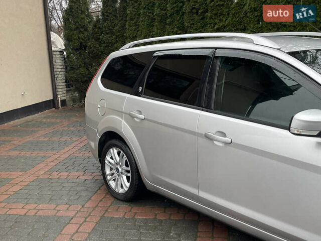 Серый Форд Фокус, объемом двигателя 1.8 л и пробегом 287 тыс. км за 4999 $, фото 6 на Automoto.ua