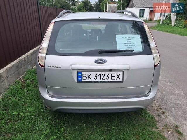Форд Фокус 2009 в Вараш (Кузнецовск) на Automoto.ua Серый Форд Фокус, объемом двигателя 1.6 л и пробегом 286 тыс. км за 5400 $, фото 7 на Automoto.ua