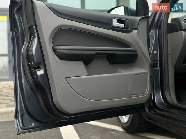 Серый Форд Фокус, объемом двигателя 0 л и пробегом 203 тыс. км за 5900 $, фото 20 на Automoto.ua