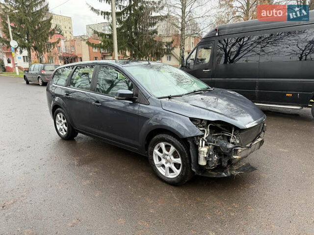 Серый Форд Фокус, объемом двигателя 1.6 л и пробегом 224 тыс. км за 4200 $, фото 2 на Automoto.ua