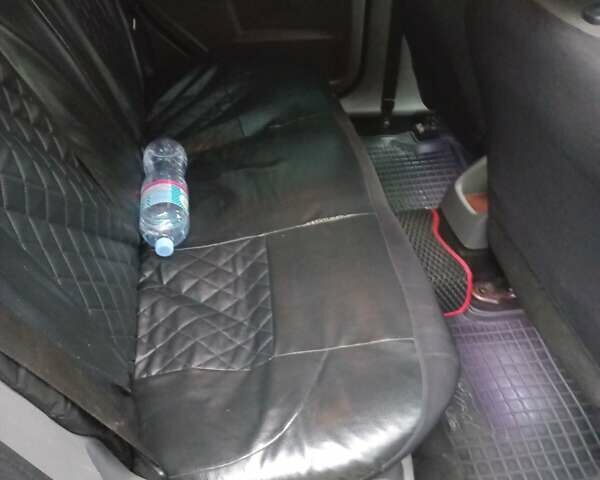 Серый Форд Фокус, объемом двигателя 1.56 л и пробегом 433 тыс. км за 4000 $, фото 5 на Automoto.ua