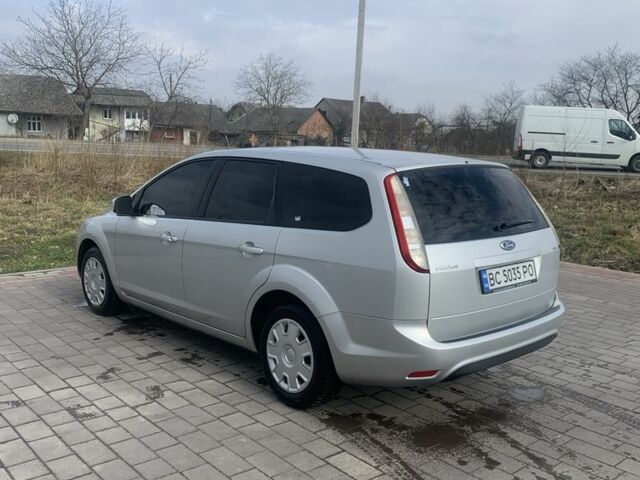 Серый Форд Фокус, объемом двигателя 1.6 л и пробегом 280 тыс. км за 4650 $, фото 6 на Automoto.ua