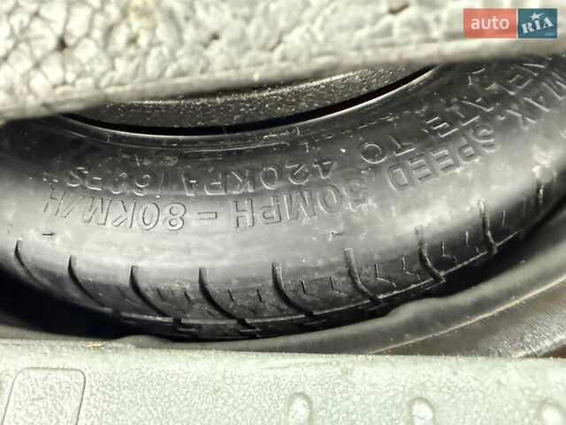 Серый Форд Фокус, объемом двигателя 1.6 л и пробегом 224 тыс. км за 4200 $, фото 37 на Automoto.ua