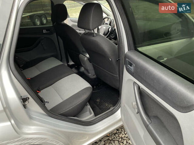 Серый Форд Фокус, объемом двигателя 1.6 л и пробегом 174 тыс. км за 4599 $, фото 40 на Automoto.ua