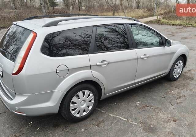 Серый Форд Фокус, объемом двигателя 1.6 л и пробегом 224 тыс. км за 6200 $, фото 6 на Automoto.ua