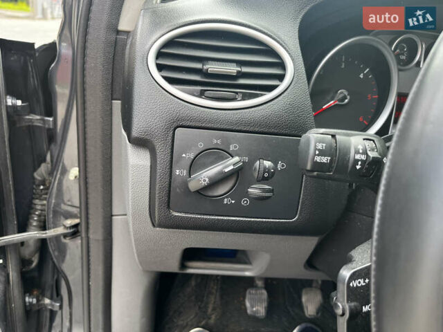 Форд Фокус 2009 у Львові на Automoto.ua Сірий Форд Фокус, об'ємом двигуна 1.56 л та пробігом 270 тис. км за 6000 $, фото 12 на Automoto.ua