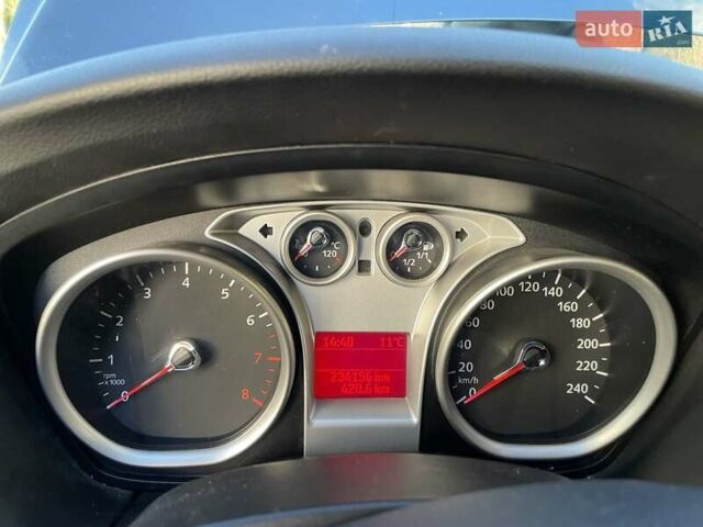 Серый Форд Фокус, объемом двигателя 1.6 л и пробегом 234 тыс. км за 5500 $, фото 18 на Automoto.ua