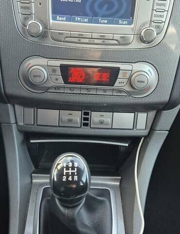 Серый Форд Фокус, объемом двигателя 1.8 л и пробегом 239 тыс. км за 5600 $, фото 15 на Automoto.ua