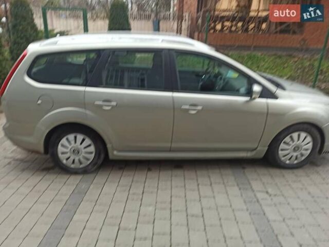 Серый Форд Фокус, объемом двигателя 1.6 л и пробегом 341 тыс. км за 4000 $, фото 5 на Automoto.ua