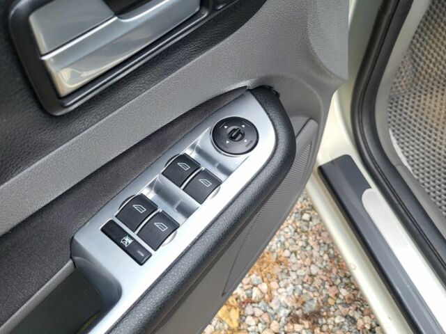 Форд Фокус 2009 у Харкові на Automoto.ua Сірий Форд Фокус, об'ємом двигуна 1.6 л та пробігом 223 тис. км за 6700 $, фото 6 на Automoto.ua