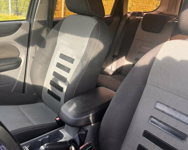 Форд Фокус 2009 в Львове на Automoto.ua Серый Форд Фокус, объемом двигателя 1.8 л и пробегом 231 тыс. км за 4700 $, фото 13 на Automoto.ua