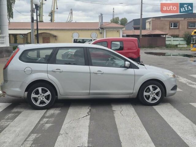 Серый Форд Фокус, объемом двигателя 1.6 л и пробегом 157 тыс. км за 5999 $, фото 1 на Automoto.ua