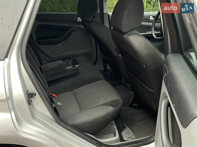 Серый Форд Фокус, объемом двигателя 1.8 л и пробегом 287 тыс. км за 4999 $, фото 10 на Automoto.ua