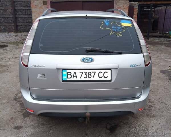 Серый Форд Фокус, объемом двигателя 1.6 л и пробегом 299 тыс. км за 5200 $, фото 5 на Automoto.ua