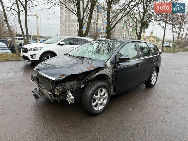 Серый Форд Фокус, объемом двигателя 1.6 л и пробегом 224 тыс. км за 4200 $, фото 7 на Automoto.ua