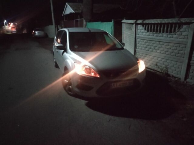 Сірий Форд Фокус, об'ємом двигуна 1.6 л та пробігом 300 тис. км за 5500 $, фото 1 на Automoto.ua