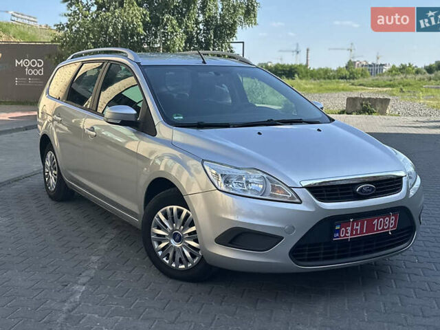 Форд Фокус 2009 у Хмельницькому на Automoto.ua Сірий Форд Фокус, об'ємом двигуна 1.6 л та пробігом 243 тис. км за 5499 $, фото 3 на Automoto.ua