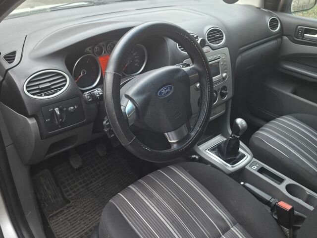 Сірий Форд Фокус, об'ємом двигуна 1.6 л та пробігом 320 тис. км за 2900 $, фото 2 на Automoto.ua