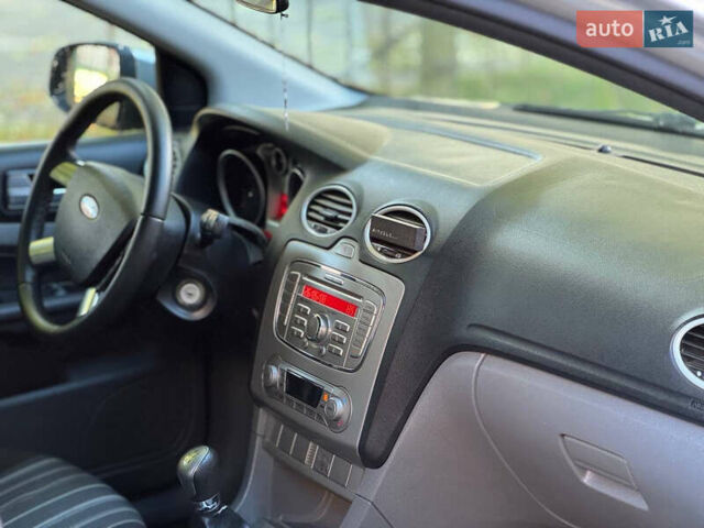 Форд Фокус 2009 у Вознесенске на Automoto.ua Сірий Форд Фокус, об'ємом двигуна 1.6 л та пробігом 197 тис. км за 6200 $, фото 9 на Automoto.ua