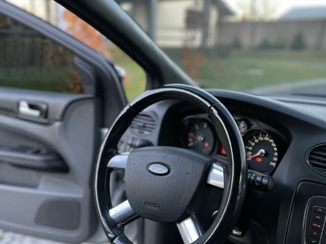 Серый Форд Фокус, объемом двигателя 1.6 л и пробегом 243 тыс. км за 4650 $, фото 22 на Automoto.ua