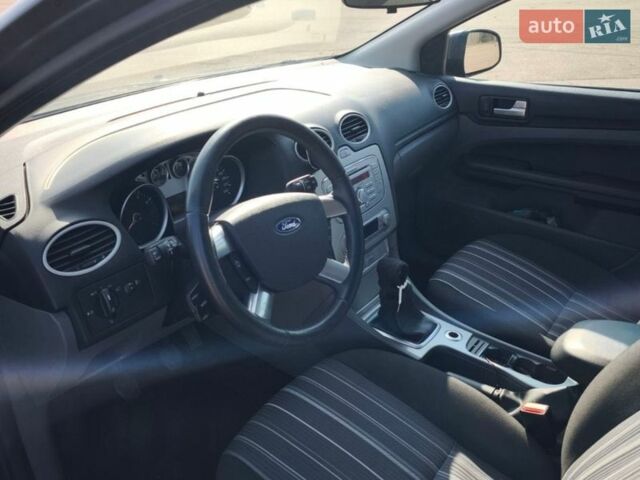 Серый Форд Фокус, объемом двигателя 1.8 л и пробегом 224 тыс. км за 5900 $, фото 6 на Automoto.ua