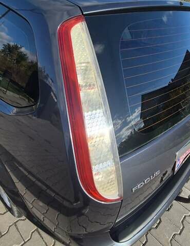 Серый Форд Фокус, объемом двигателя 1.8 л и пробегом 239 тыс. км за 5600 $, фото 6 на Automoto.ua